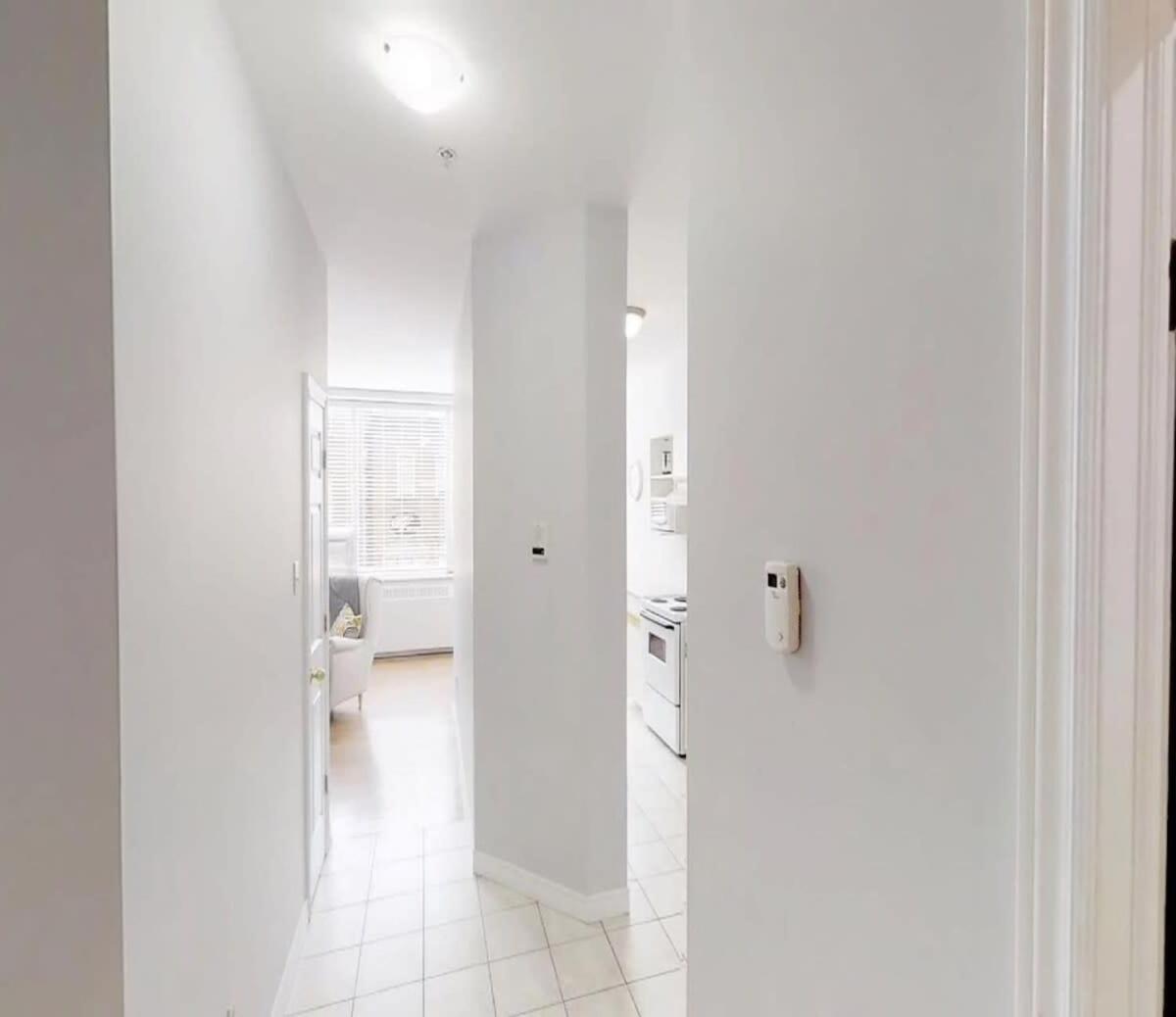 Bright Cozy Condo The Heart Of Uptown 2Bed Coffee & Tea Сент-Джон Экстерьер фото