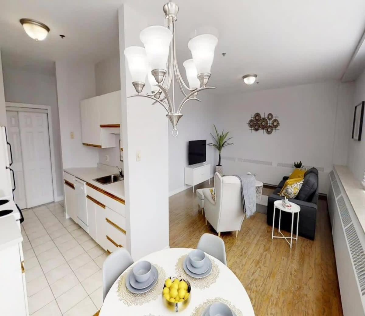 Bright Cozy Condo The Heart Of Uptown 2Bed Coffee & Tea Сент-Джон Экстерьер фото